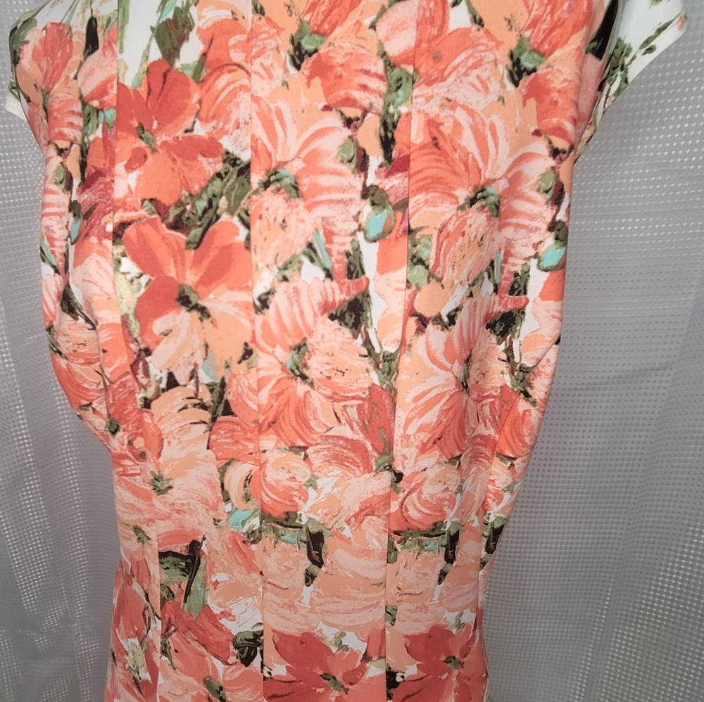 Dress - Picture 2 of 9